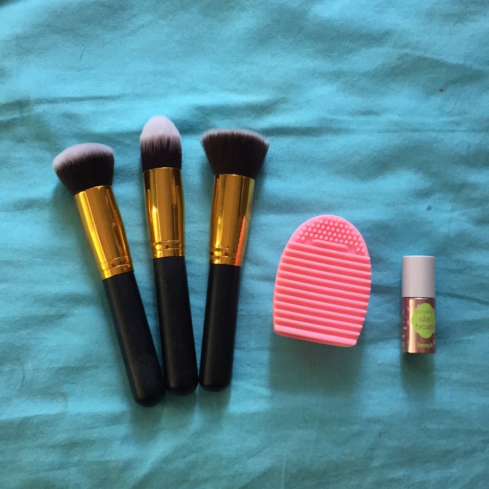 SALE 3pc foundation brush set+brush cleaner